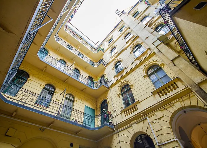 アパート Urania *