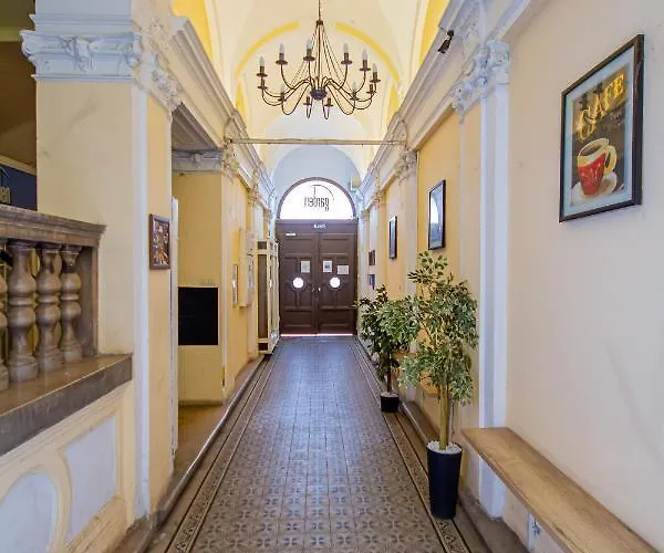 Urania アパート *